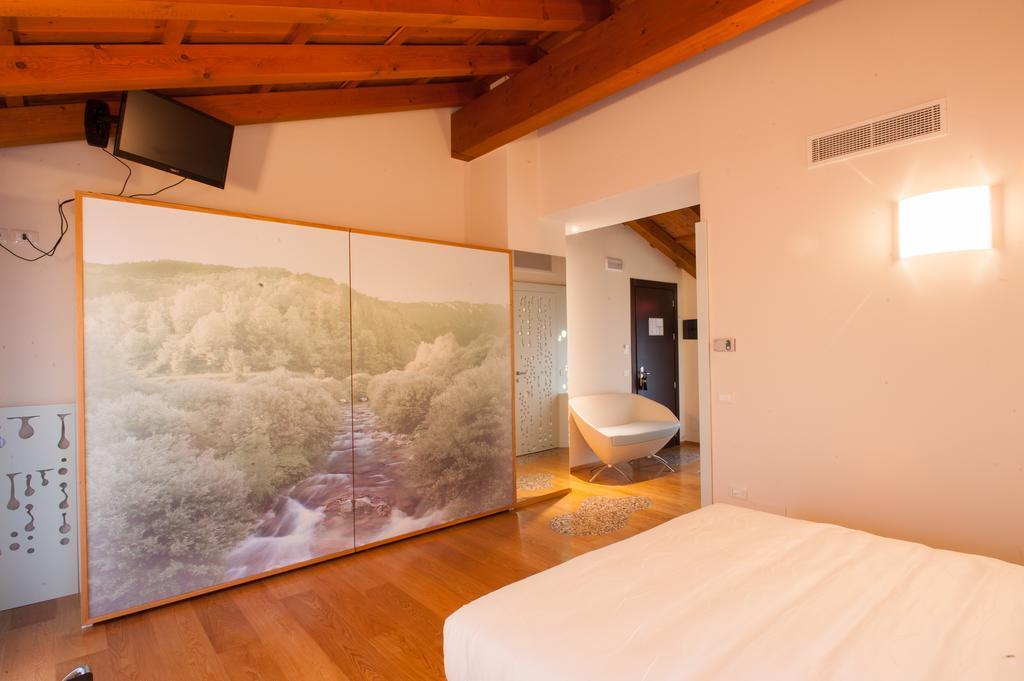 Elliot Osteria E Dormire In Collina Manzano Dış mekan fotoğraf