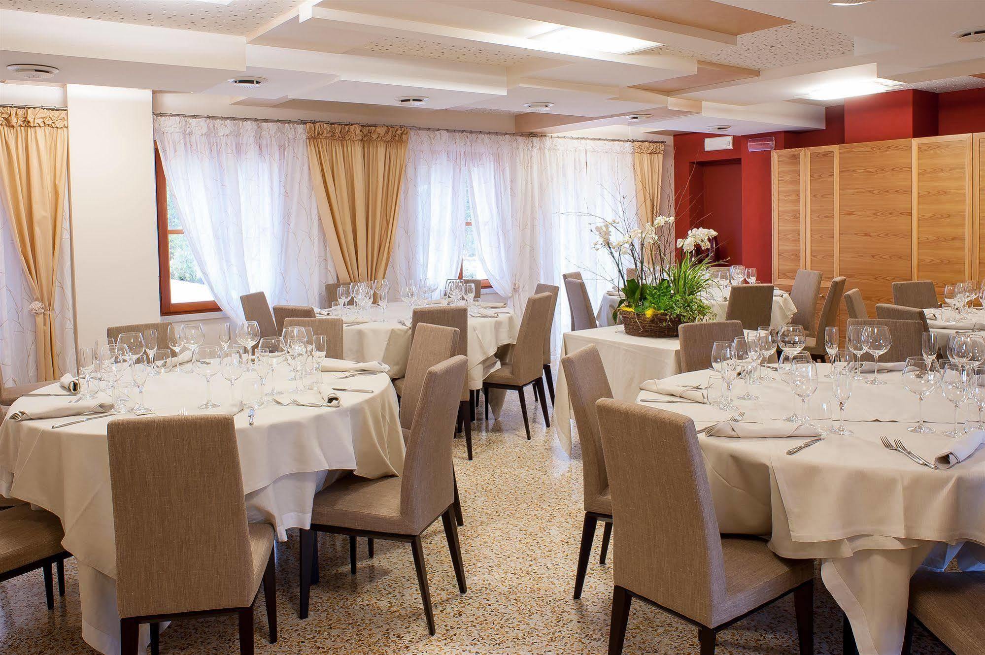 Elliot Osteria E Dormire In Collina Manzano Dış mekan fotoğraf