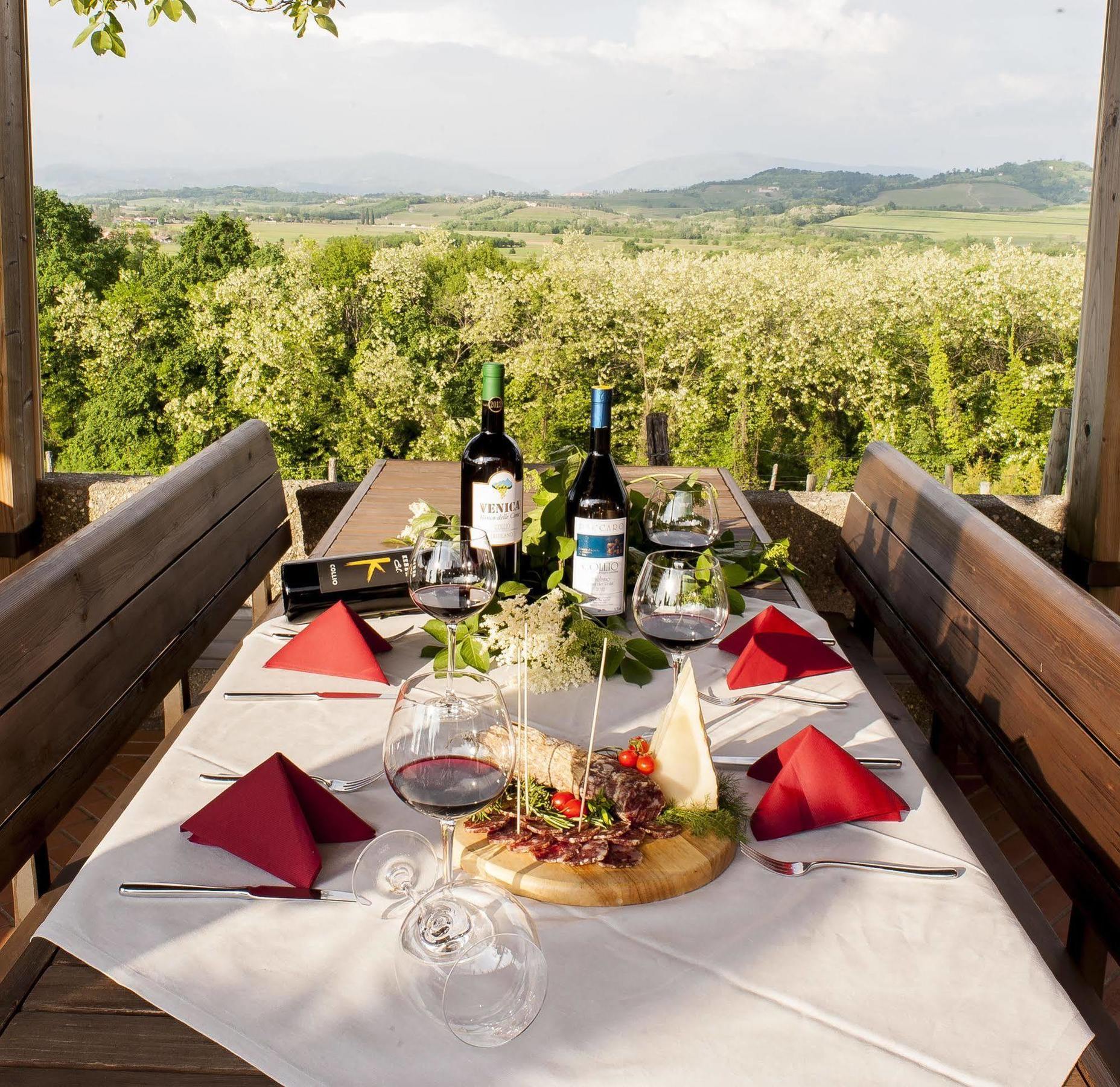 Elliot Osteria E Dormire In Collina Manzano Dış mekan fotoğraf