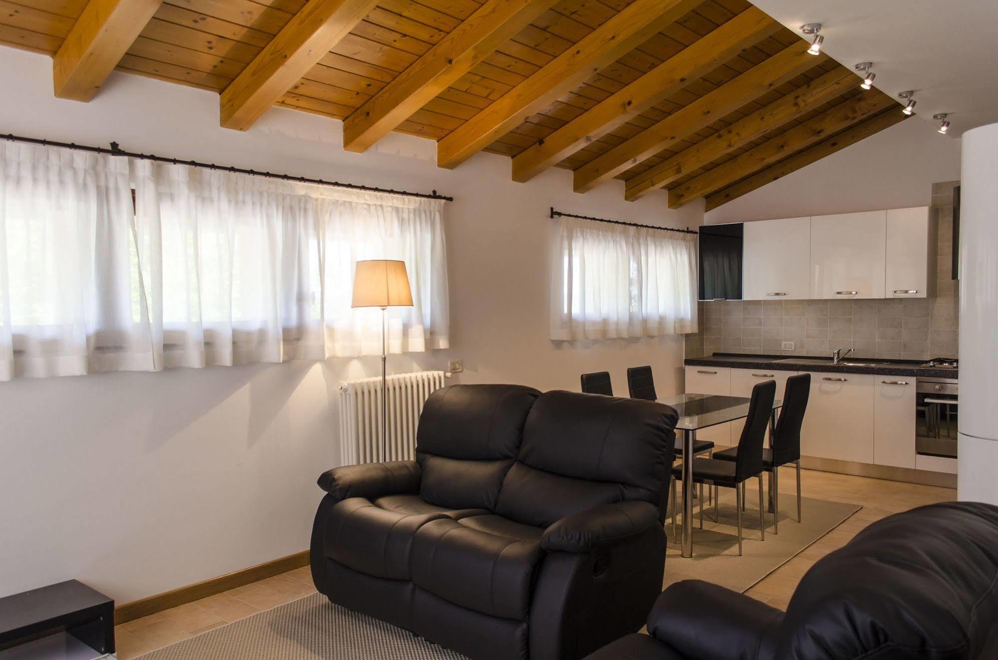 Elliot Osteria E Dormire In Collina Manzano Dış mekan fotoğraf
